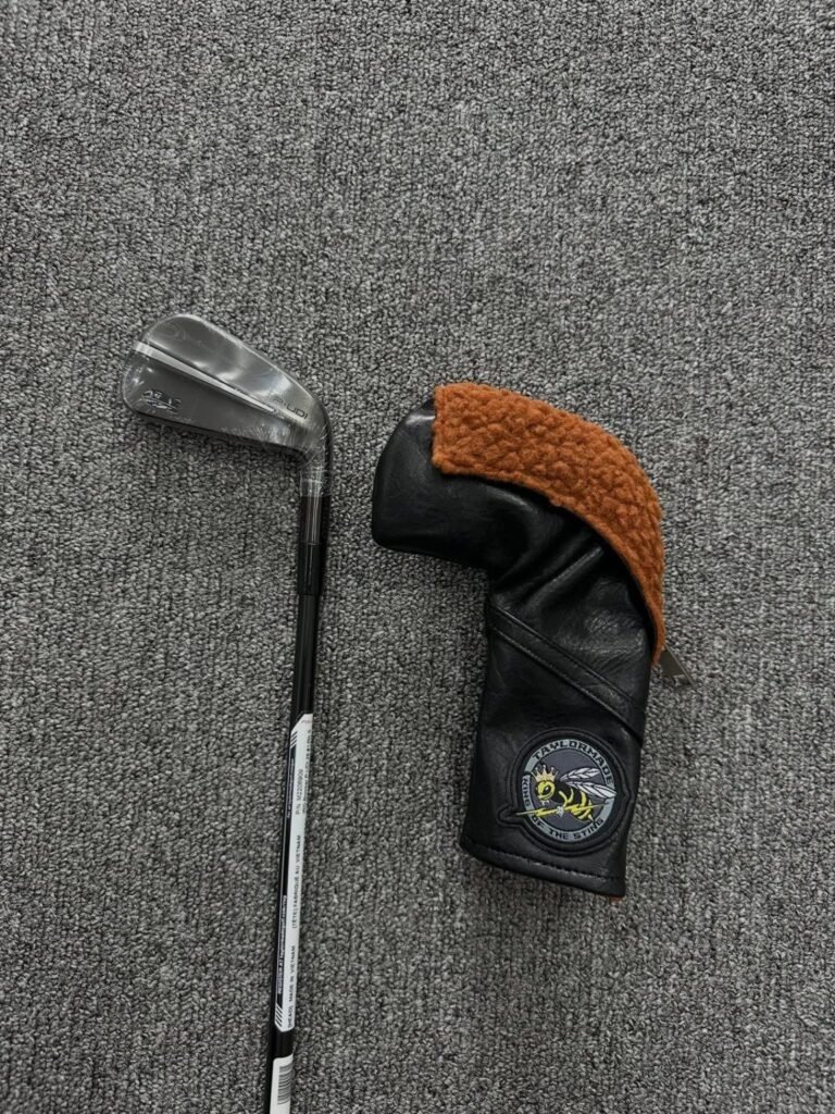 TaylorMade P·UDI Bomber Iron Black Limited Edition